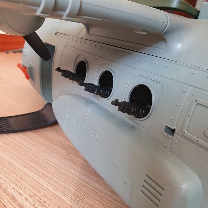 Avião de guerra grande