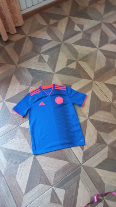 Футбольная  футболка Adidas на 13-16лет ,164см