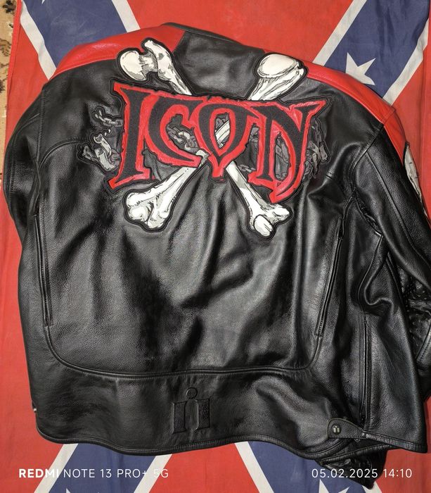 Продам кожаную куртку Icon