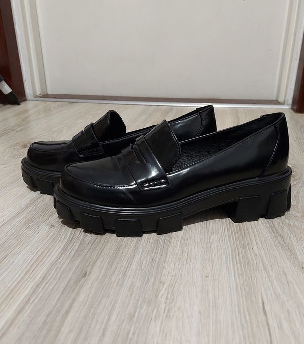 Czarne skórzane mokasyny półbuty na platformie DEICHMANN