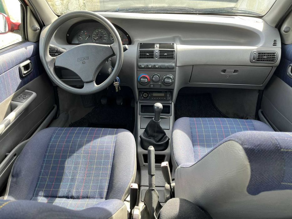 Fiat Punto 6 speed 1108 cc 54 cv gasolina 184000 km em ótimo estado