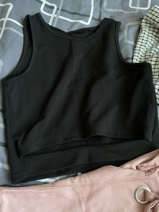 Віддам речі за 200 грн