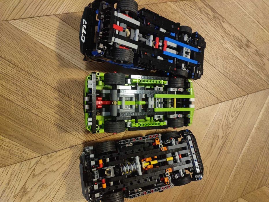 3 pojazdy LEGO Technic: 42138, 42123 oraz