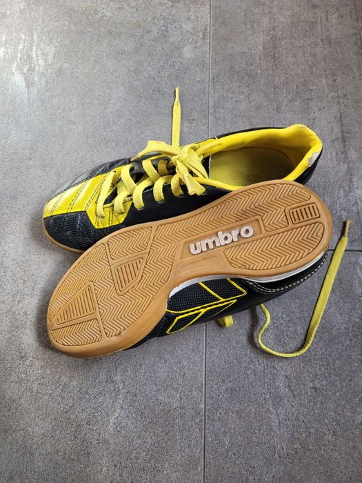 Buty sportowe, halówki, Umbro, r. 36