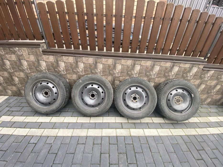 Продам шини з дисками