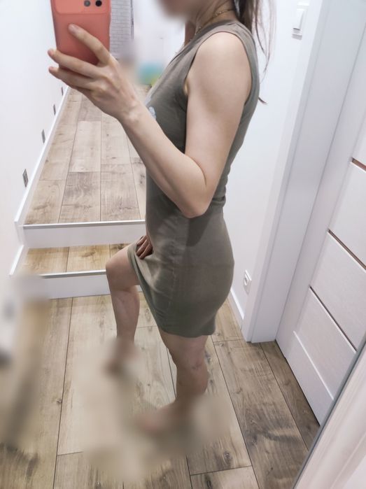 Sukienka dresowa sportowa khaki Missguided