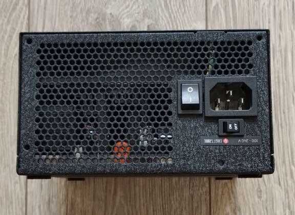 Блок живлення Chieftec Chieftronic PowerPlay Platinum GPU-1050FC 1050W