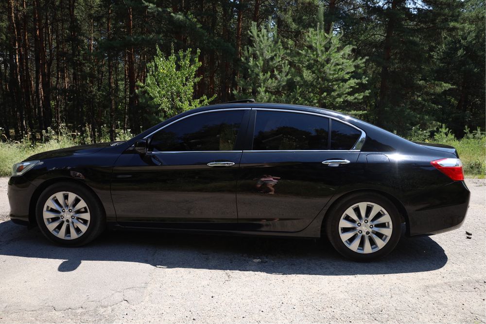 Продам Honda Accord 2014 года, 2.4 газ/бензин
