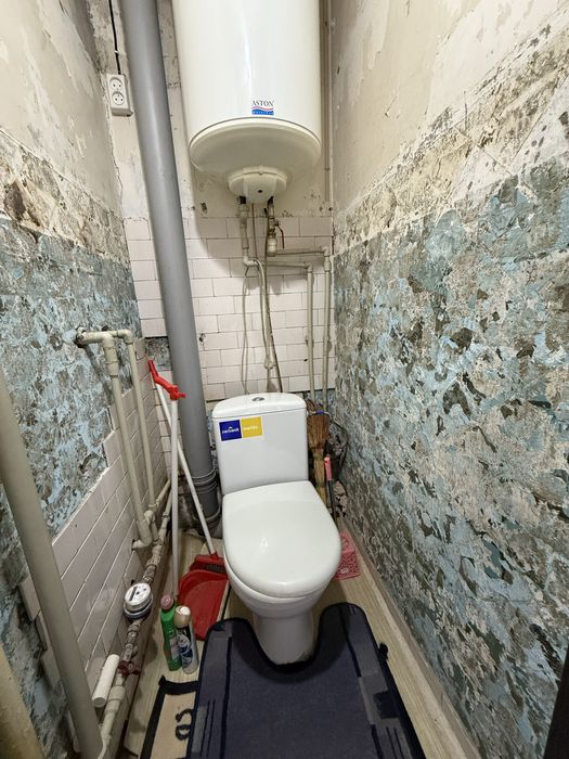 Продам 2 ком. 1 мкрн. Левый берег