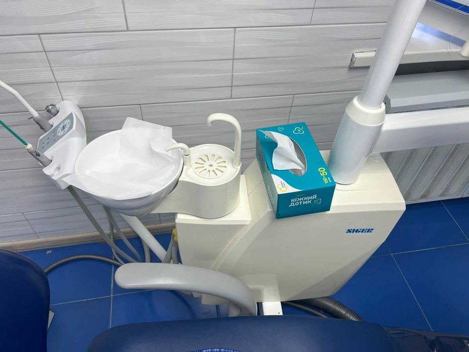 Установка стоматологічна Siger U200 б/в 2019 року.