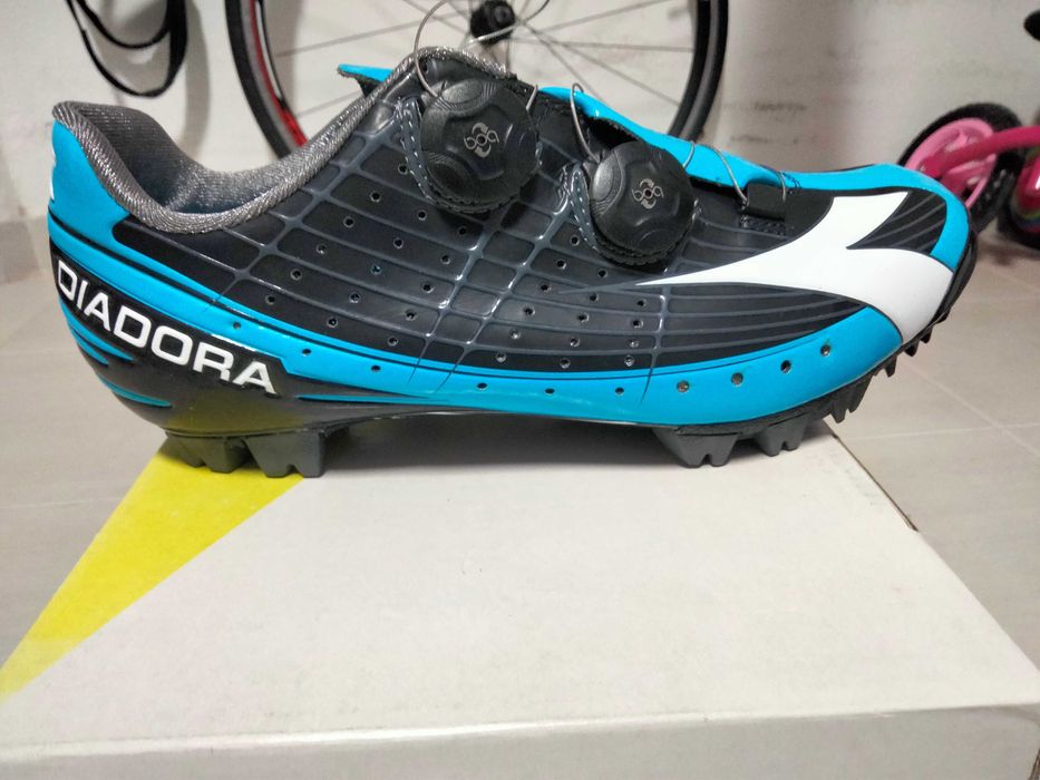 NOVO - sapatos BTT - sola carbono