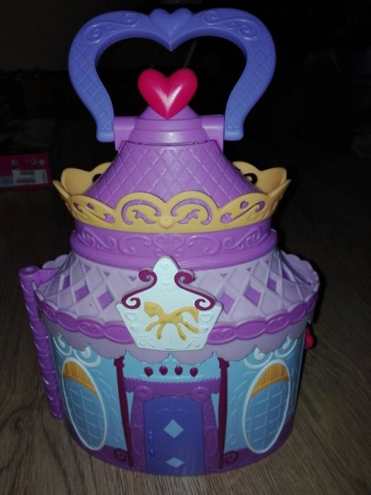 Domek/ butik Rarity + konik