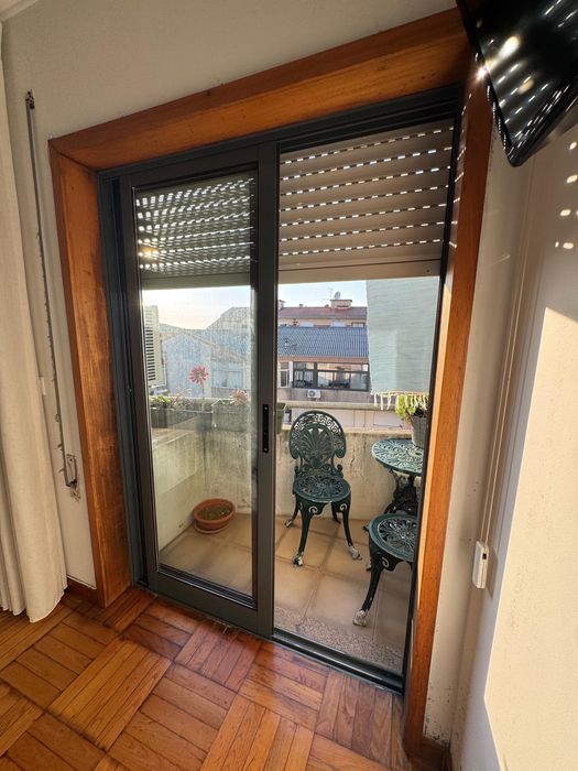 T1 Mobilado com Garagem, Varanda e Elevador – Paranhos (Porto)