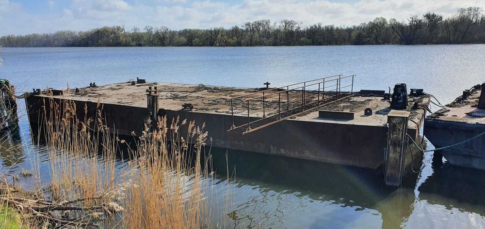 Ponton stalowy, barka stalowa, platforma stalowa