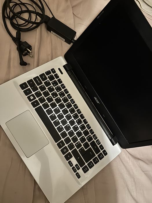 Portátil/Notebook Acer Intel Celeron 2GB RAM Branco