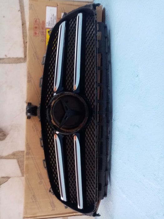 Grelha Mercedes Benz W212 e300 de 2019