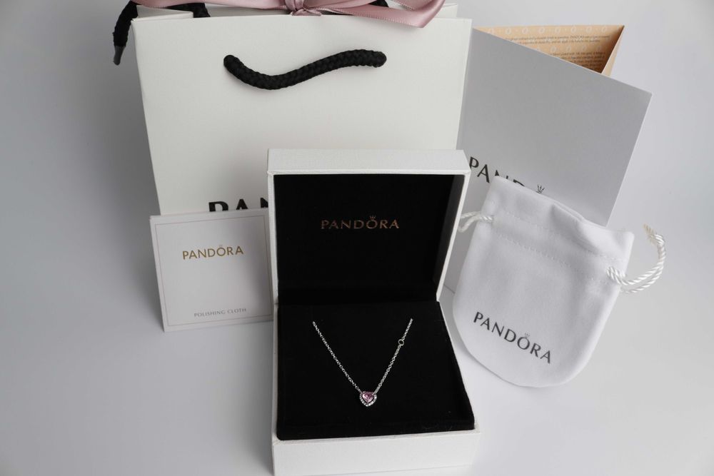 Pandora намисто блискуче серце з рожевевим ореолом