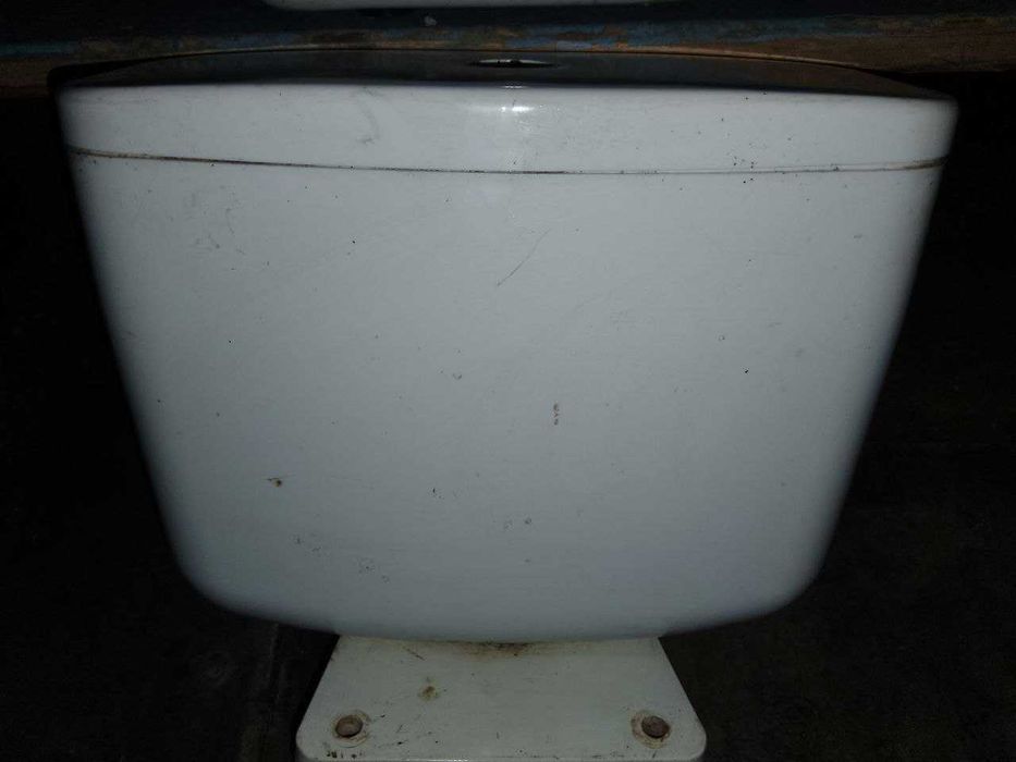 Бачок (бачки) для унитаза. 3 шт. по цене 1!