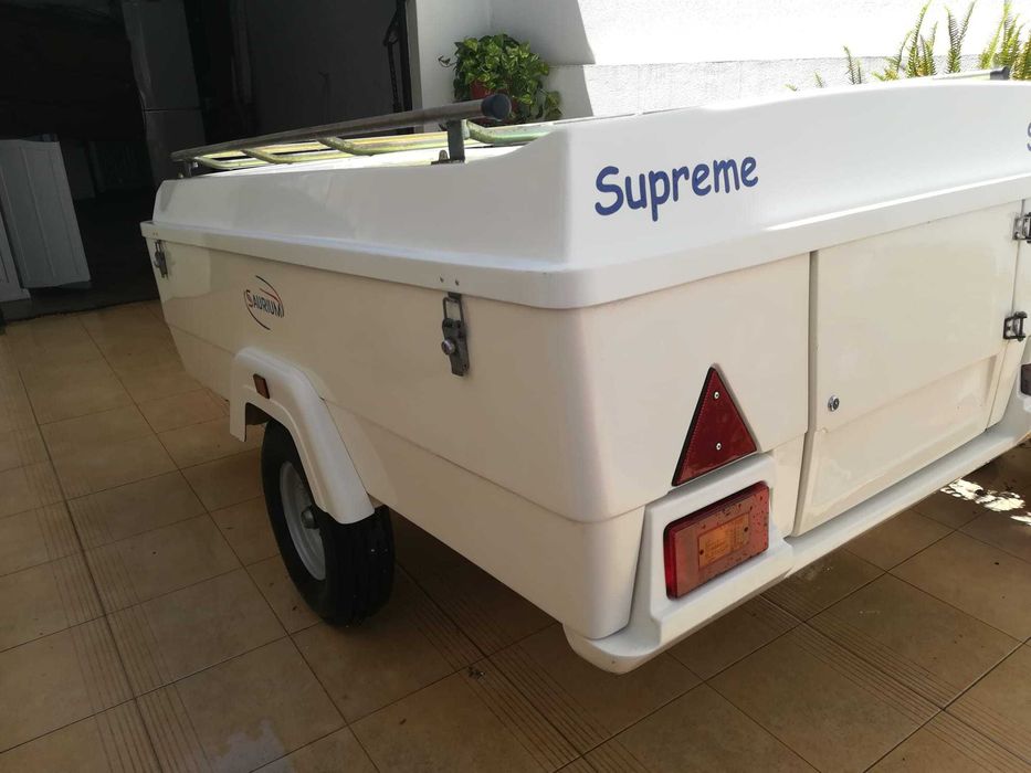 Vendo Atrelado Tenda Saurium Usado