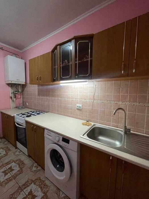 Оренда 1-кімнатної квартири, центр , вул. Довга 39.