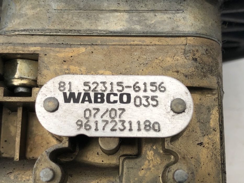 ZAWÓR HAMULCA RĘCZNEGO MAN TGA 81523156156