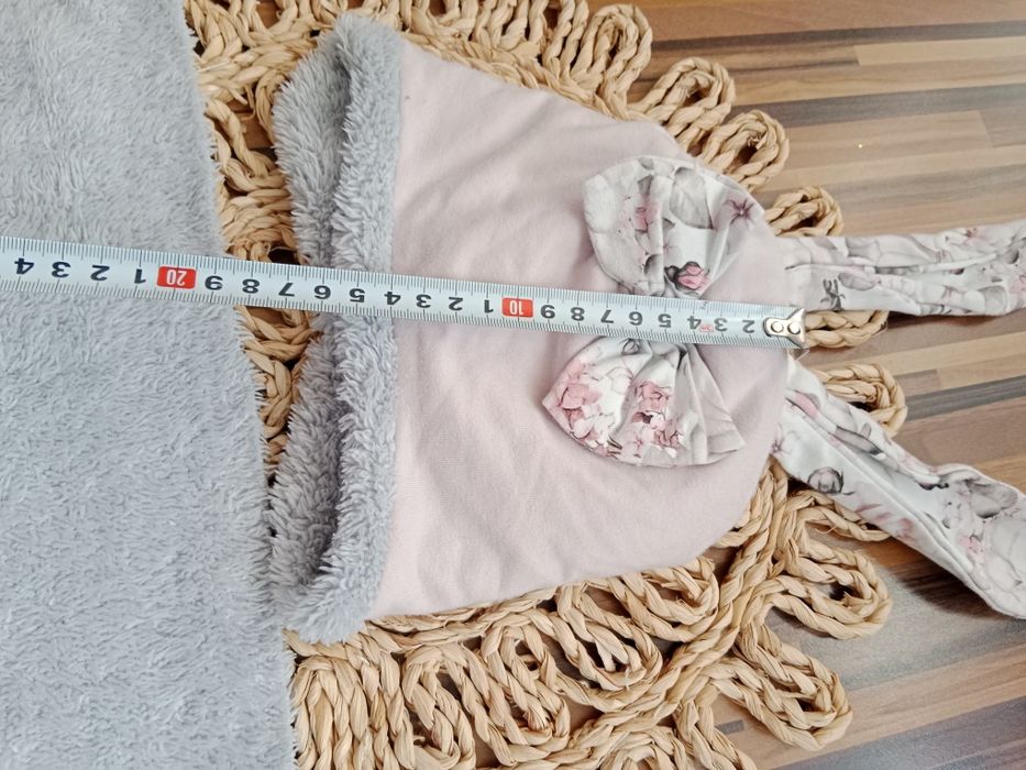 Zestaw- ciepła, zimowa czapka i apaszka.