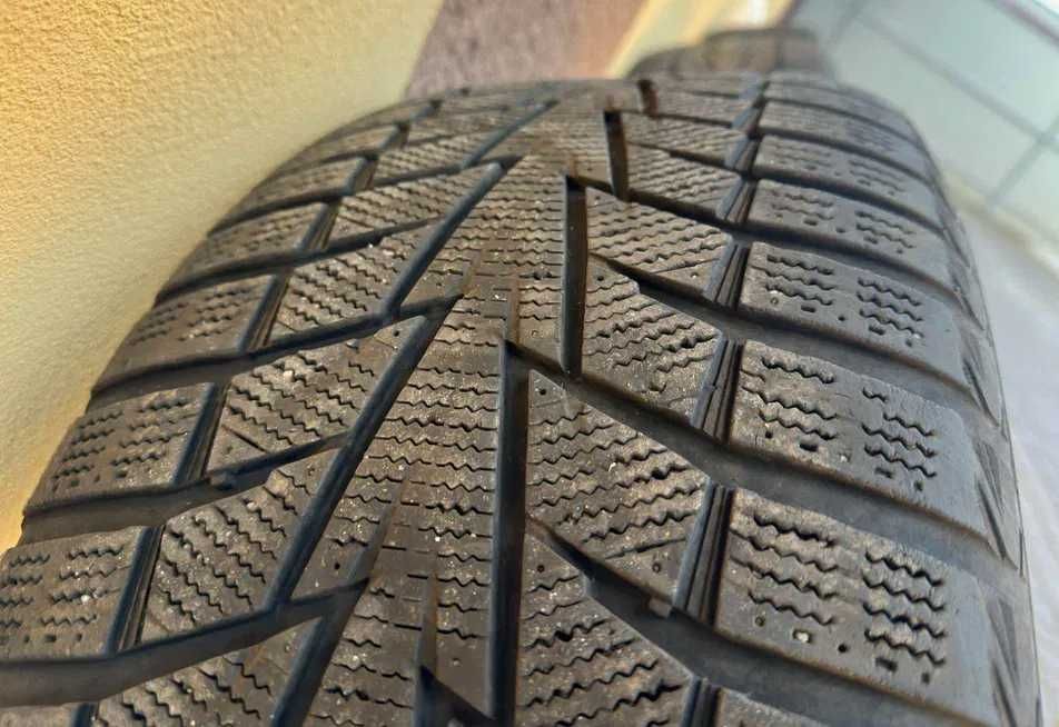 Зимові шини Hankook I*cept X 265/50 R19 106T 2421 4 штуки хороший стан