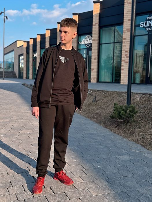 Костюм трійка  чорний Armani