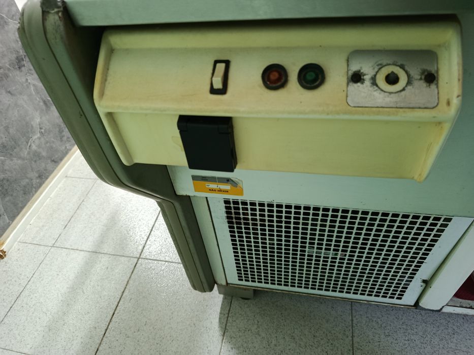 Vitrine , frio e cente