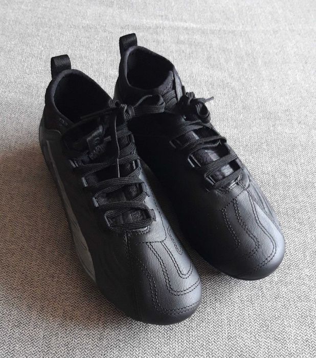 Chuteiras de futebol PUMA - Artigo NOVO.