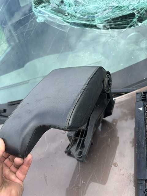 skórzany podłokietnik do BMW E46 (wersja europejska)
