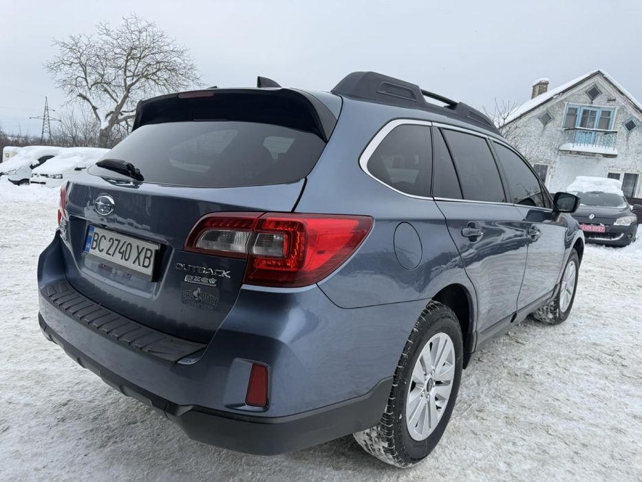 Subaru OUTBACK 2017r