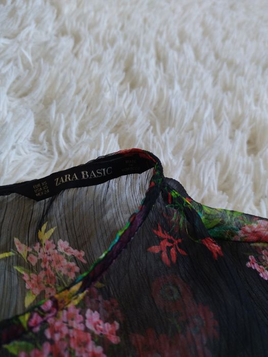 Sukienka w kwiaty Zara 34