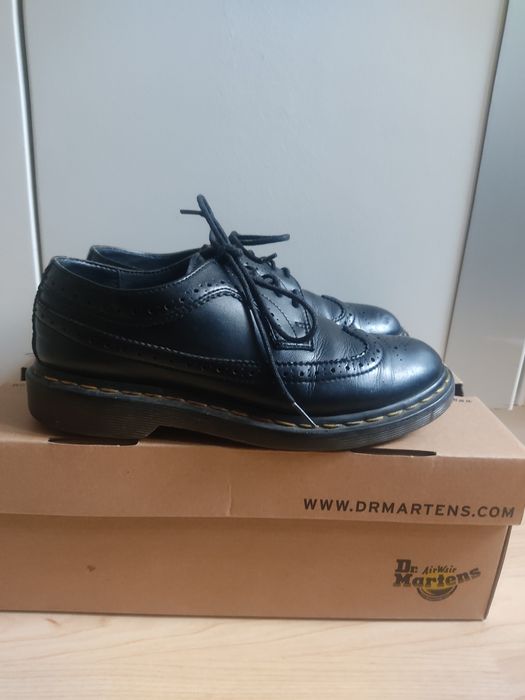 Dr Martens Brogues, vegan, rozmiar 38, czarne klasyki