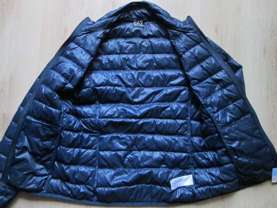 Kurtka damska ultralekka  EMPORIO ARMANI EA7 rozmiar L jak nowa