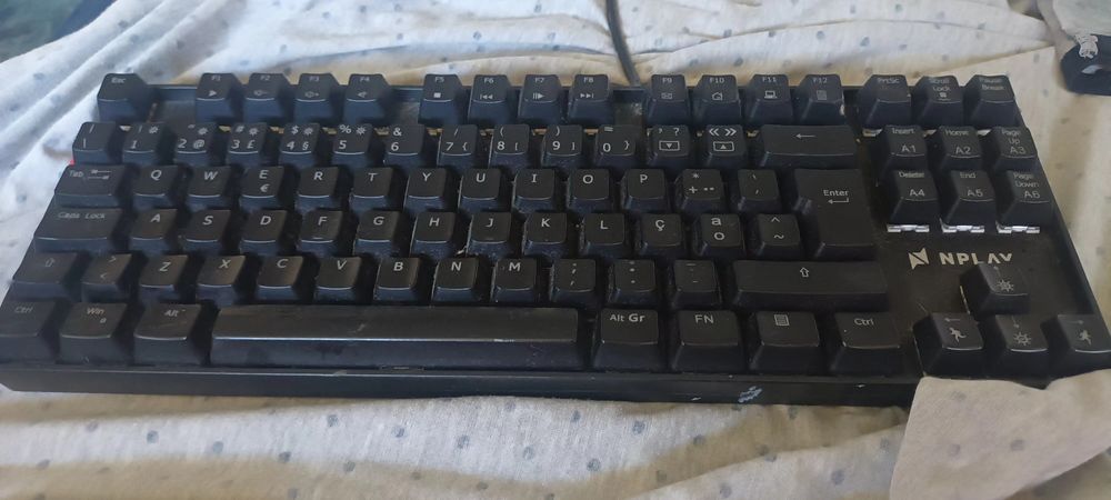 Teclado da nply semi-novo