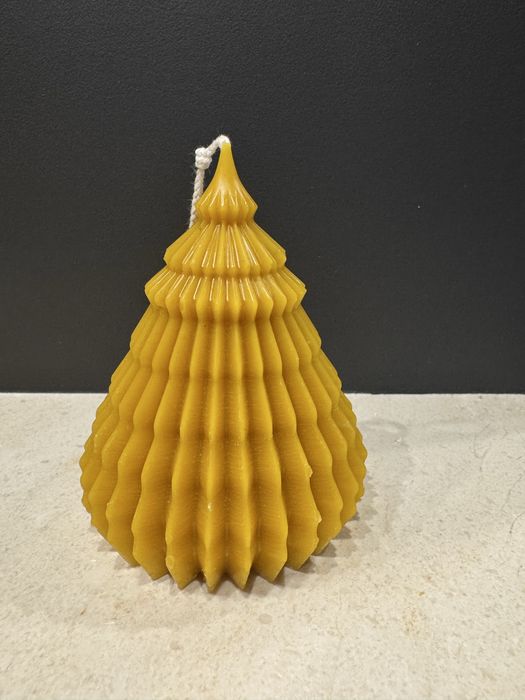 Świeca z naturalnego wosku pszczelego