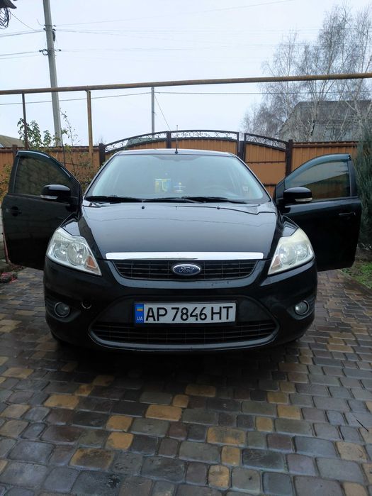 Форд фокус 2010 року