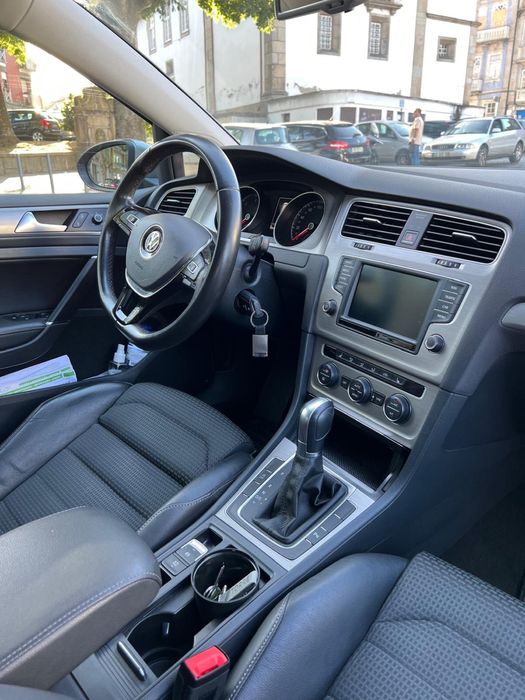 Urgente !! Volkswagen Golf 7 Variant R line 1.6 tdi 110cv dsg — 2015