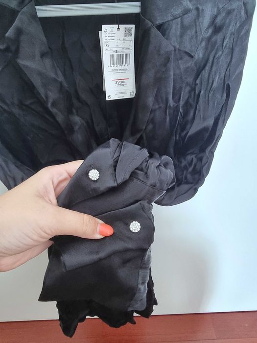 Vestido preto Mango com botões brilhantes 100% viscose, XS - novo