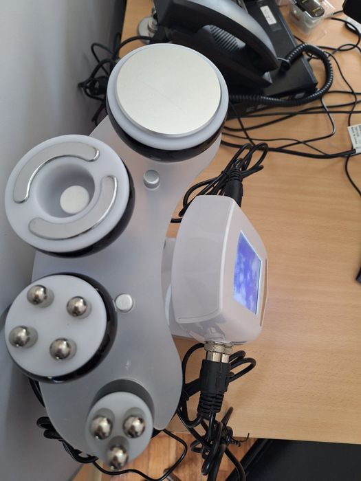 Aparelho rádio frequência e cavitação