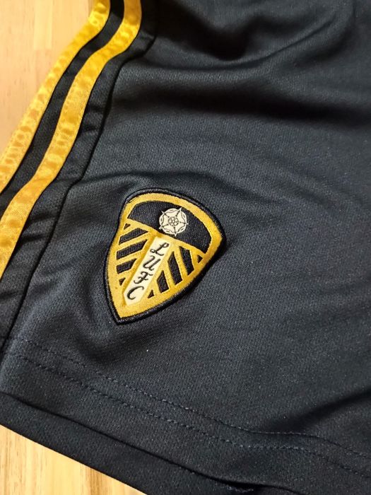 Spodenki Adidas sportowe