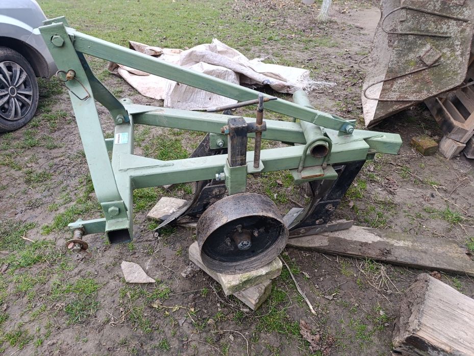 Продам плуг ПН 2*20