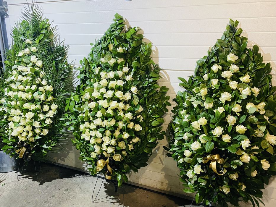 Живі Вінки із живих квітів