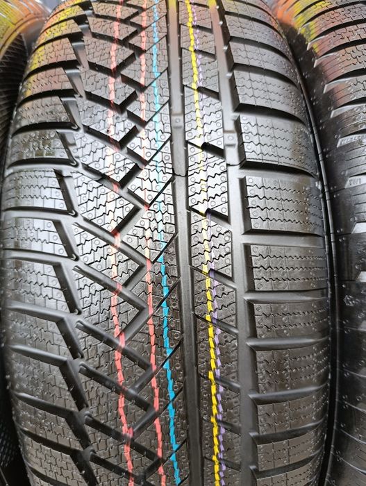 Продам комплект шин 235/55-20 Continental TS850