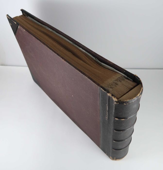 Álbum de fotografias do Séc. XIX