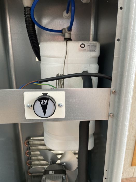 Fonte de agua refrigerada