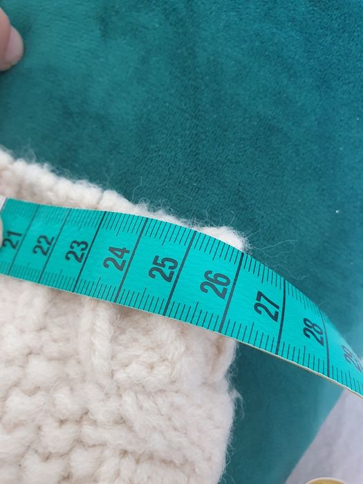 Kremowa ciepła czapka zimowa