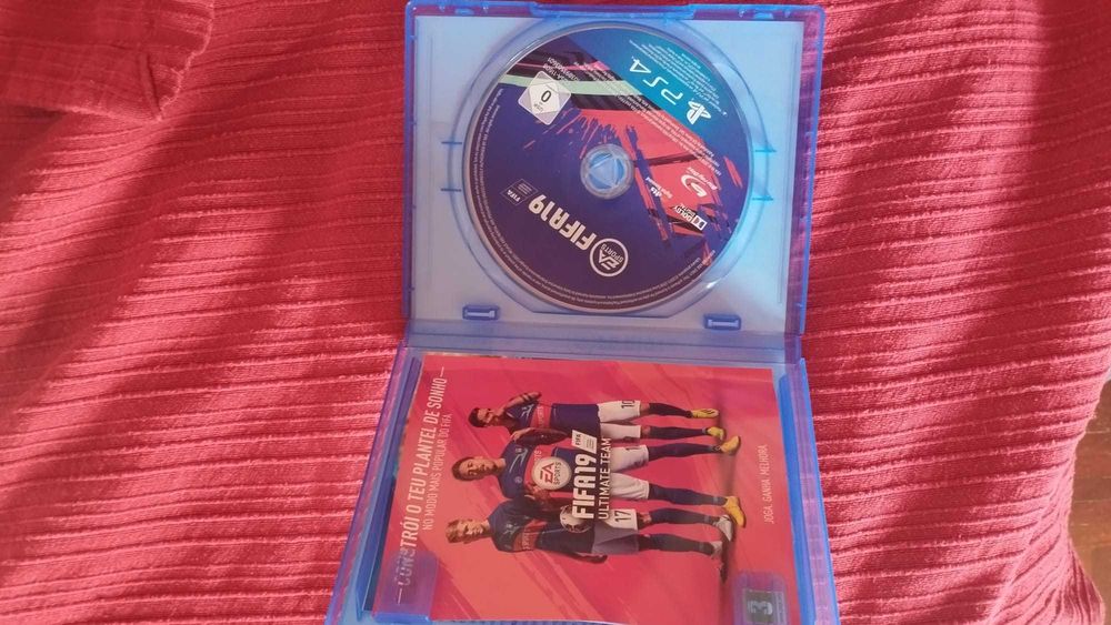 Jogo FIFA 19 - PS4