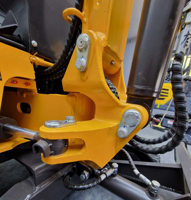 Minikoparka Nowa Berger Kraus BK800BS skrętne ramie z łyzka 38cm